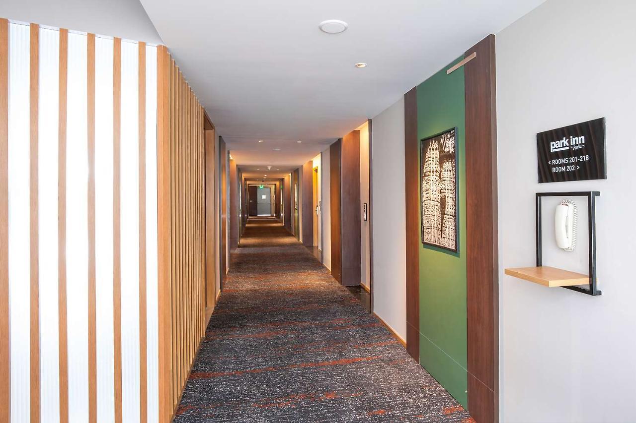 Park Inn By Radisson Гвалиор Екстериор снимка