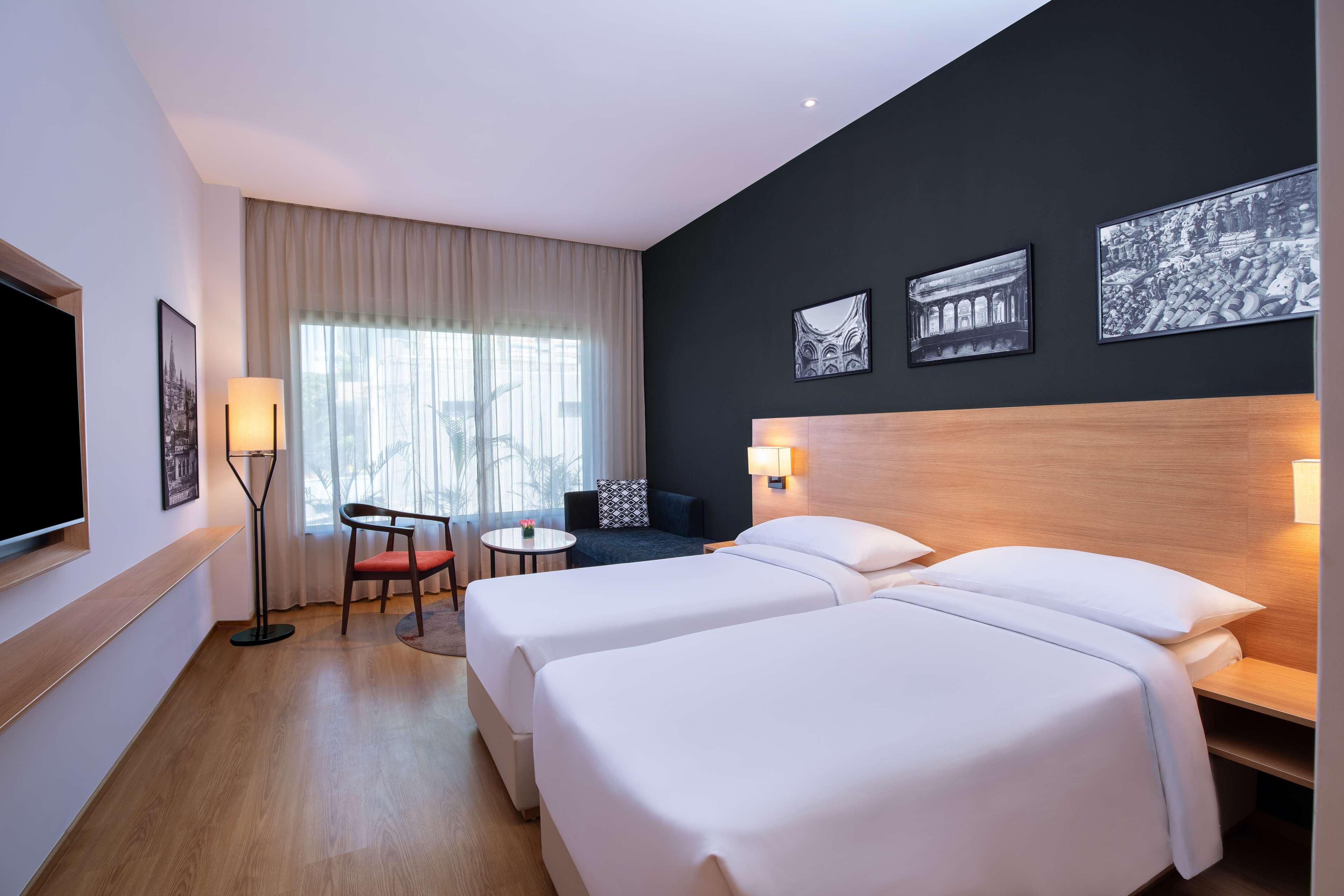Park Inn By Radisson Гвалиор Екстериор снимка
