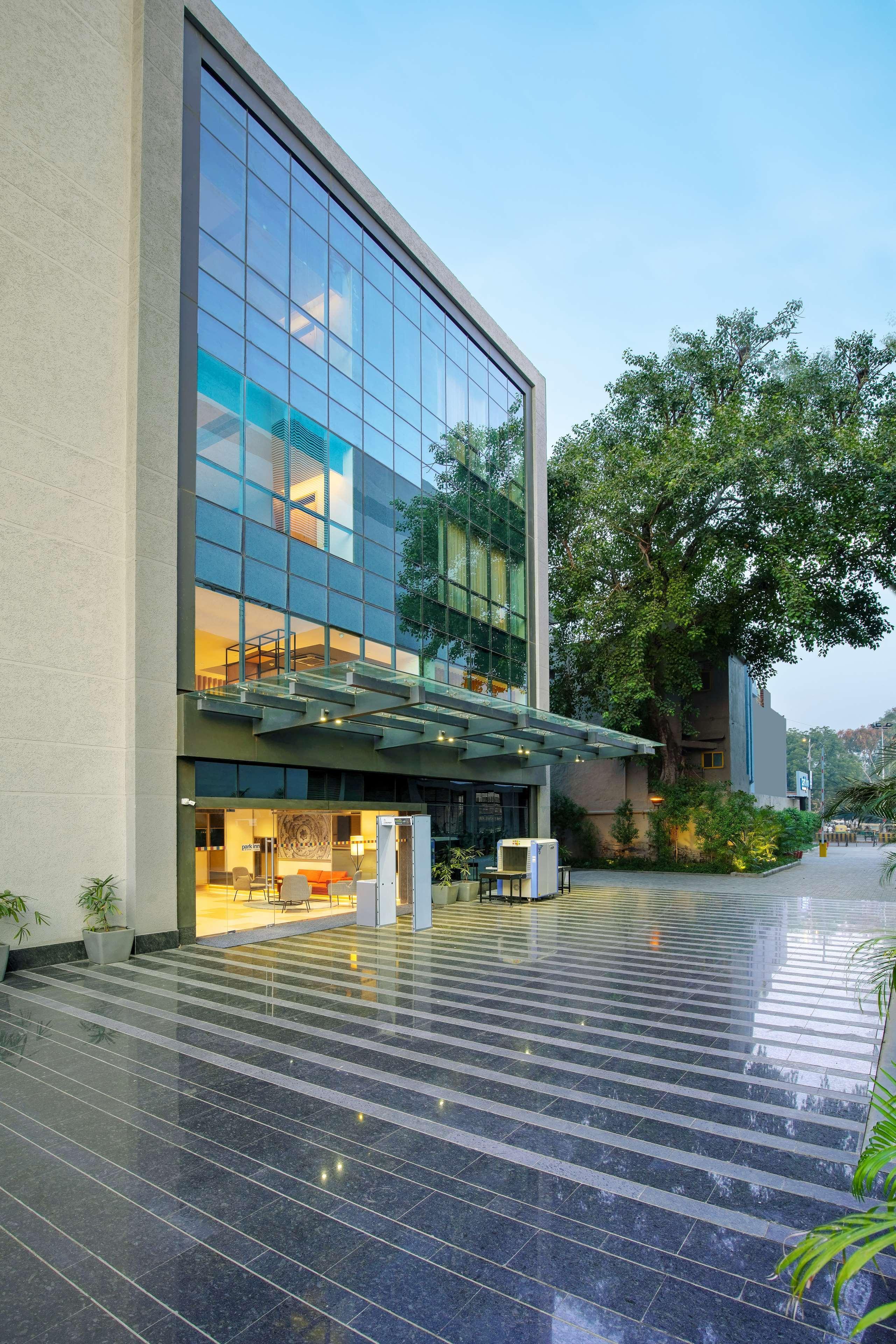Park Inn By Radisson Гвалиор Екстериор снимка